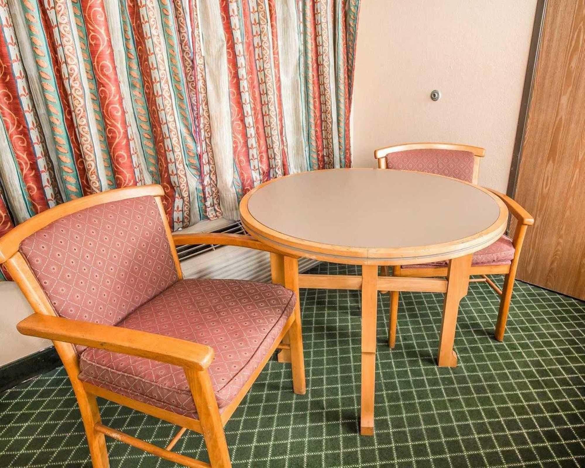 Econo Lodge Pooler - Savannah I-95 Exteriör bild