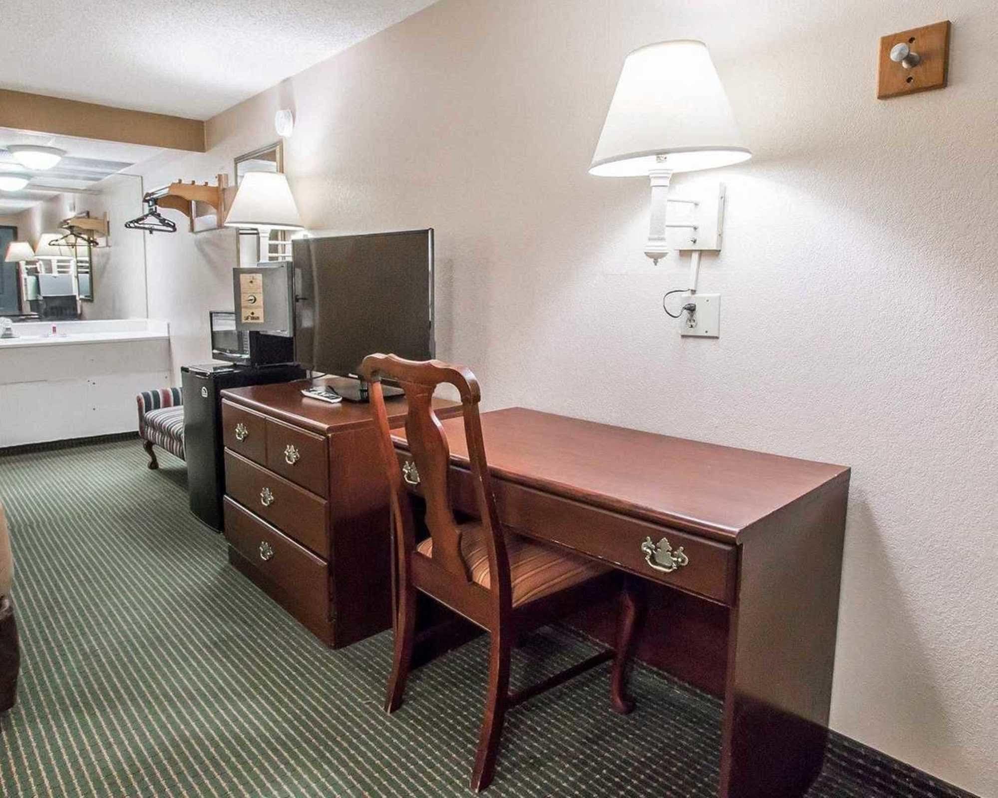 Econo Lodge Pooler - Savannah I-95 Exteriör bild